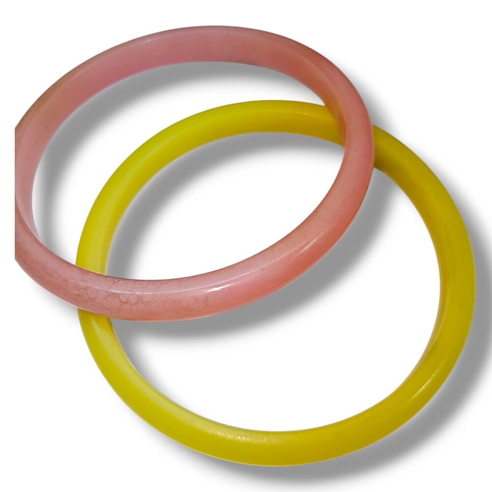 2 Vintage Plastic Bangle Bracelets Pink &‎ Yellow